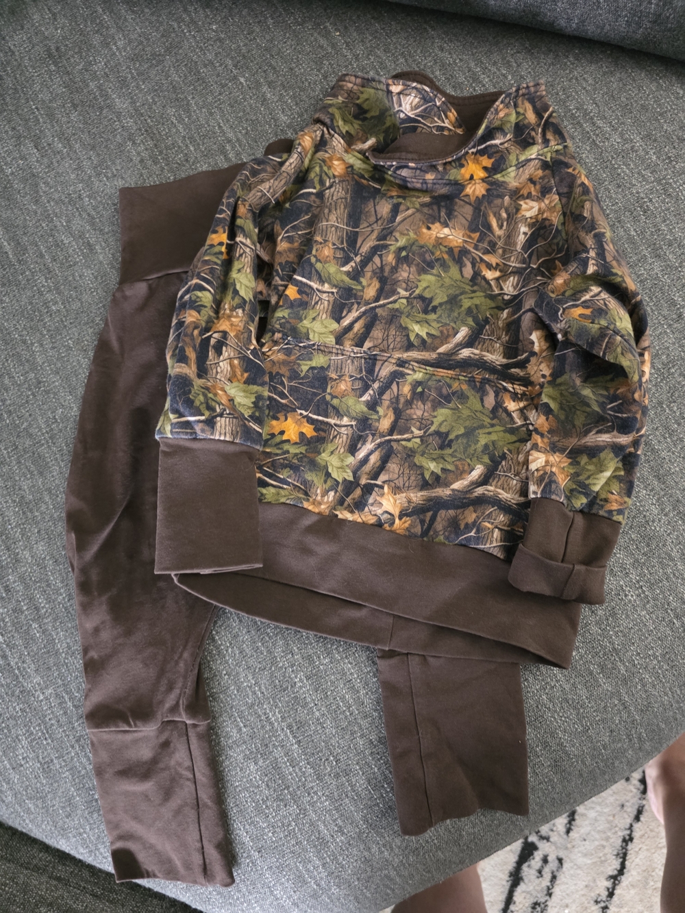0adidas Kids Brown & Green Camo Crewneck Pullover Evolutif 1-3ans